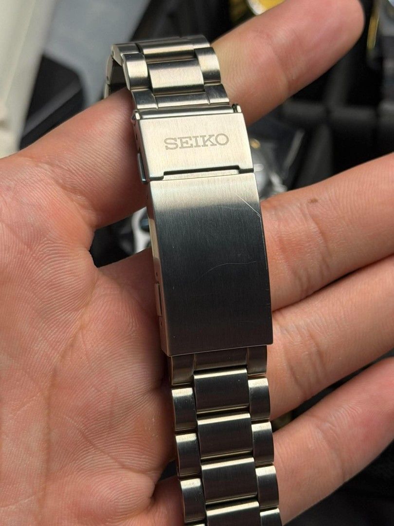 Seiko Prospex SPB511 (Category: Men's Watches) located in Manila. Submitted by gilbertt19 (Listing ID 1468619099, Image 3). Description: ‼️𝐀𝐕𝐀𝐈𝐋𝐀𝐁𝐋𝐄‼️ 🔥 FOR SALE | SEIKO PROSPEX SPB511 🔥 ⌚ Pristine Condition 💯 ✅ Complete Inclusion with free white strap 🧾 With Receipt Collector-worthy piece, ready for its next owner! 🔥 - Brand: Seiko Prospex Automatic Diver - Limited Edition: Numbered out of 6,000 pieces - Dial: Textured white wave d