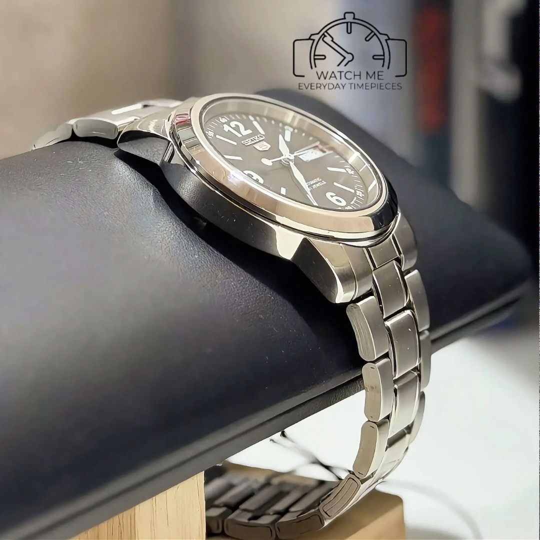 SEIKO SNKE63 (Category: Men's Watches) located in Manila. Submitted by watchme_everydaytimepieces (Listing ID 1468709249, Image 3). Description: SEIKO SNKE63 6,990 38mm 7s26 movement Hardlex crystal on watch glass See-through back case Elevate your wrist game today. ⌚️ brand new ✔️ complete (missing manual & warranty card) 📩 DM us for inquiries 📦 LBC, lalamove, meet up 📍 bicutan, makati, san pedro 📢 always negotiable but be reasonable FB | Wa