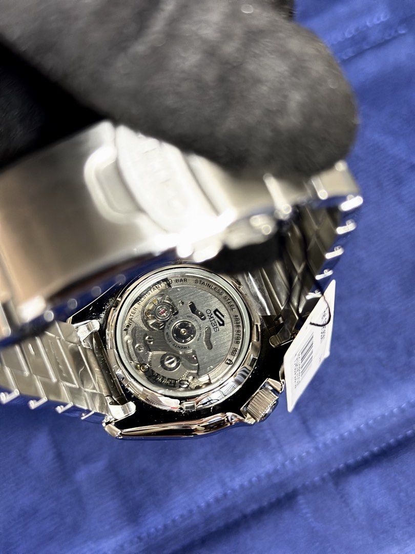 Seiko SRPD63 “Hulk” (Category: Men's Watches) located in Manila. Submitted by msandrajn (Listing ID 1468613770, Image 3). Description: Brand new Authentic With warranty On hand FB Page: Timeless Cebu.