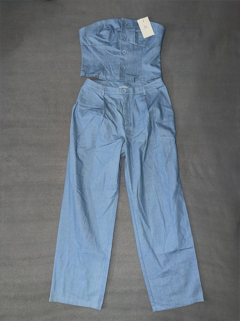 Plains & Prints Blue Coordinate Set (Category: Sets or Coordinates) located in Quezon City. Submitted by spicycalimaki (Listing ID 1468623420, Image 1). Description: - both size S - top - bnew, bottoms - used once - get the set for ₱1k! got it for almost ₱3k 🥹 - NO WHEN WORN - last price posted 🏷️ zara h&m mango uniqlo monki cotton on urban revivo bershka pull & bear love bonito editors market bayo kamiseta for me.
