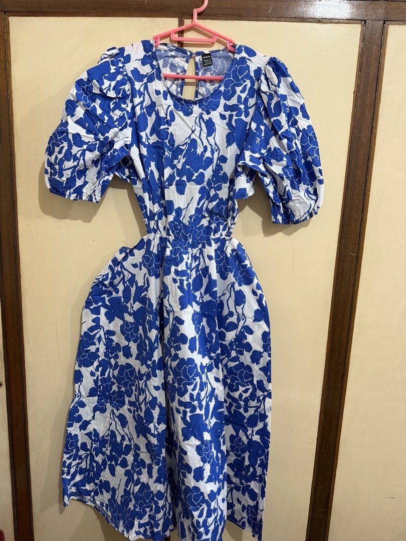 Shein Backless Blue Dress Large (Category: Dresses) located in Manila. Submitted by preloved_new_forsale (Listing ID 1468514783, Image 1). Description: .