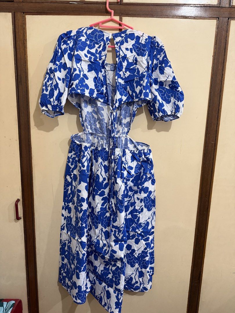 Shein Backless Blue Dress Large (Category: Dresses) located in Manila. Submitted by preloved_new_forsale (Listing ID 1468514783, Image 2). Description: .