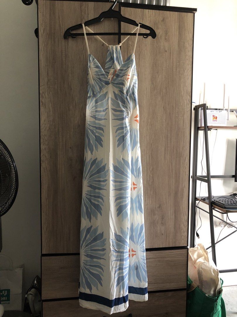 Shein beach maxi dress (Category: Dresses) located in Makati City. Submitted by magwayr19 (Listing ID 1468511982, Image 1). Description: - Shein XS (very good fit) - Features: Lightweight fabric with a slight slit at the bottom hem - Worn once.