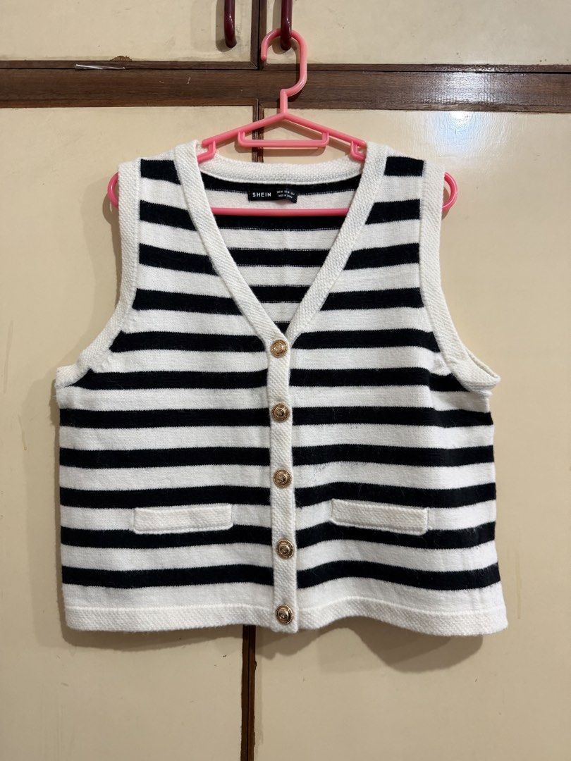 Shein Black White Stripes Medium (Category: Sleeveless) located in Manila. Submitted by preloved_new_forsale (Listing ID 1468517844, Image 1). Description: .