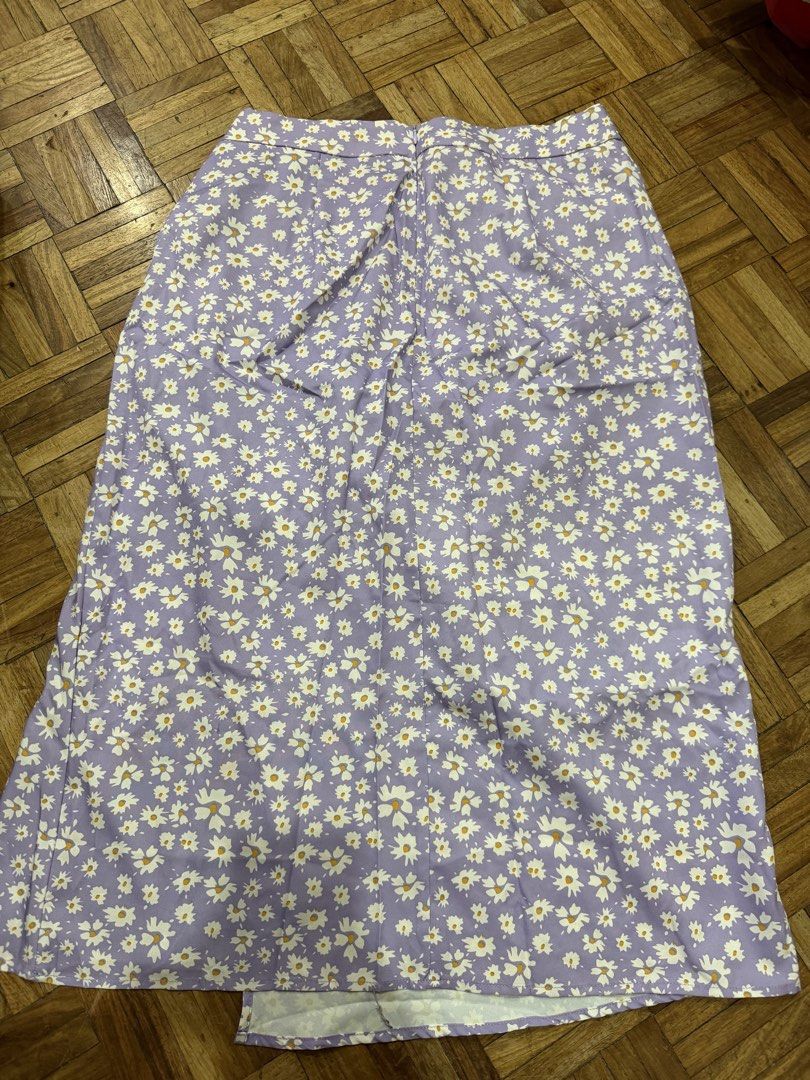 Shein Purple Skirt Large (Category: Skirts) located in Manila. Submitted by preloved_new_forsale (Listing ID 1468518082, Image 2). Description: .