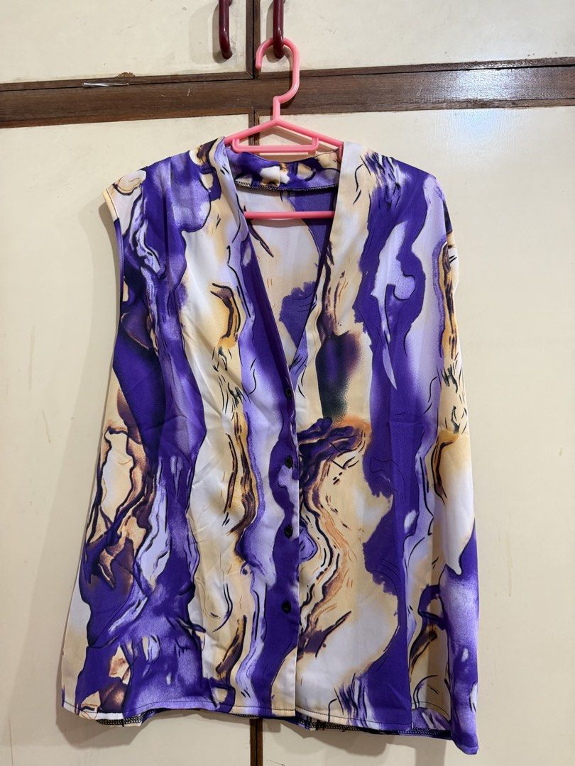 Shein Purple Top Large (Category: Sleeveless) located in Manila. Submitted by preloved_new_forsale (Listing ID 1468517100, Image 1). Description: .