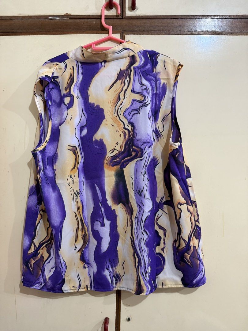 Shein Purple Top Large (Category: Sleeveless) located in Manila. Submitted by preloved_new_forsale (Listing ID 1468517100, Image 2). Description: .