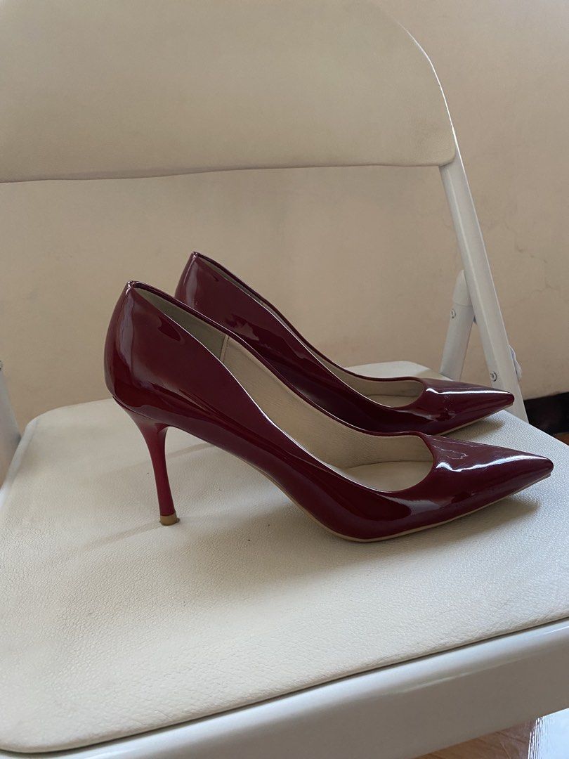 Shein red heels (Category: Heels) located in Pasig City. Submitted by avery4444 (Listing ID 1468709879, Image 1). Description: Brand new heels.