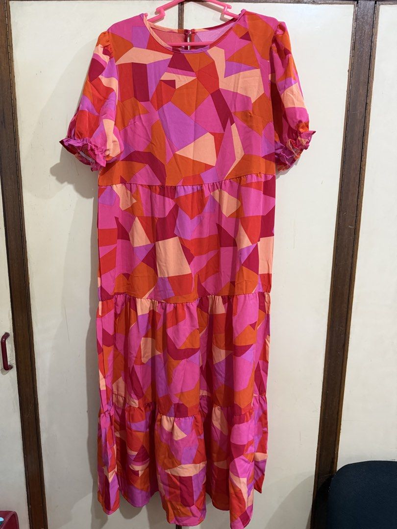 Shein Red Orange Dress Large (Category: Dresses) located in Manila. Submitted by preloved_new_forsale (Listing ID 1468515279, Image 1). Description: .