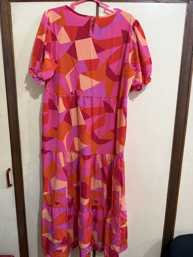 Shein Red Orange Dress Large (Category: Dresses) located in Manila. Submitted by preloved_new_forsale (Listing ID 1468515279, Image 2). Description: .