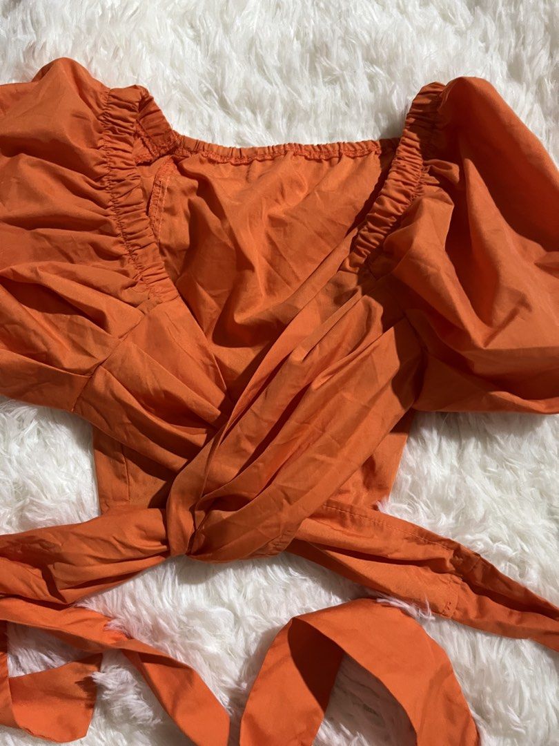 Shein self-tie with puffsleeves top (Category: Blouses) located in Puerto Princesa. Submitted by kaydeclutter16 (Listing ID 1468586955, Image 2). Description: A self-tie top with puffsleeves that is perfect for beach outfits or for your summer outfit✨.