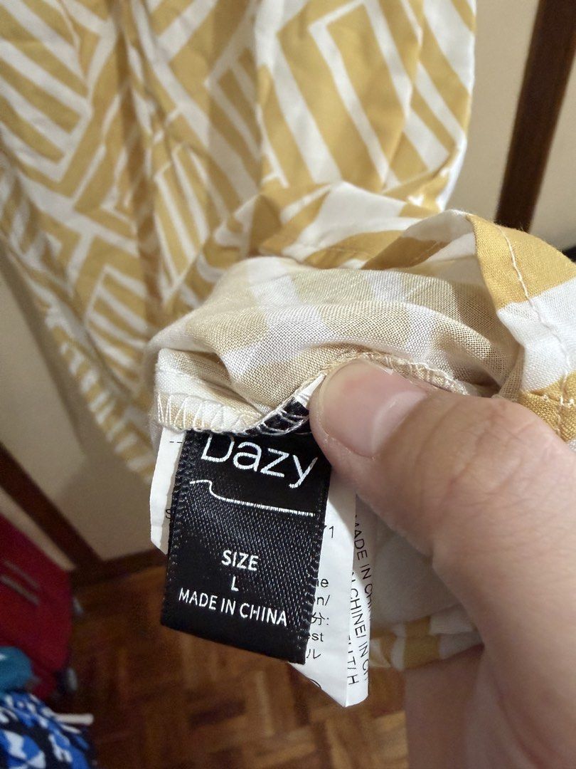 Shein Yellow Dress Large (Category: Dresses) located in Manila. Submitted by preloved_new_forsale (Listing ID 1468515845, Image 3). Description: .