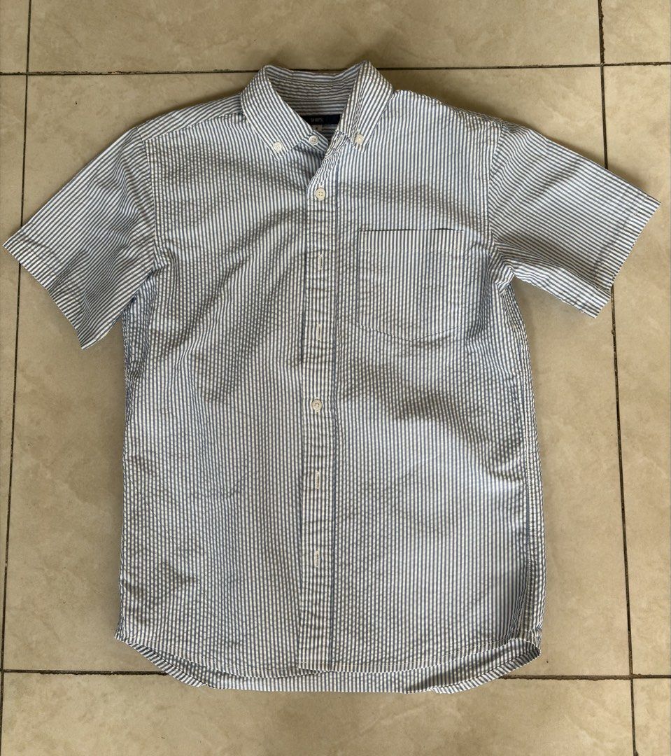 Ships Japan Striped Short Sleeve Button Down Top (Category: Blouses) located in Manila. Submitted by chrsinyourarea (Listing ID 1468506382, Image 1). Description: Brand: SHIPS Design: Classic blue and white stripes button-down collar with single chest pocket Bought in Japan. Brand new and never used or worn. Kept in storage. Please feel free to message for more photos..