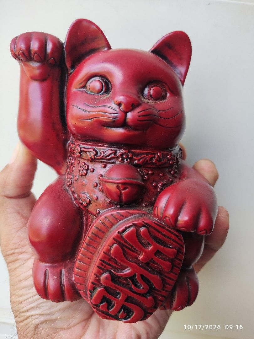 Shou-Shan Stone Maneki Neko (Category: Art & Prints) located in Tagum. Submitted by cs1907 (Listing ID 1468505388, Image 1). Description: -with original Box and sticker -made of shoushan stone not resin -heavy -4 inches tall.