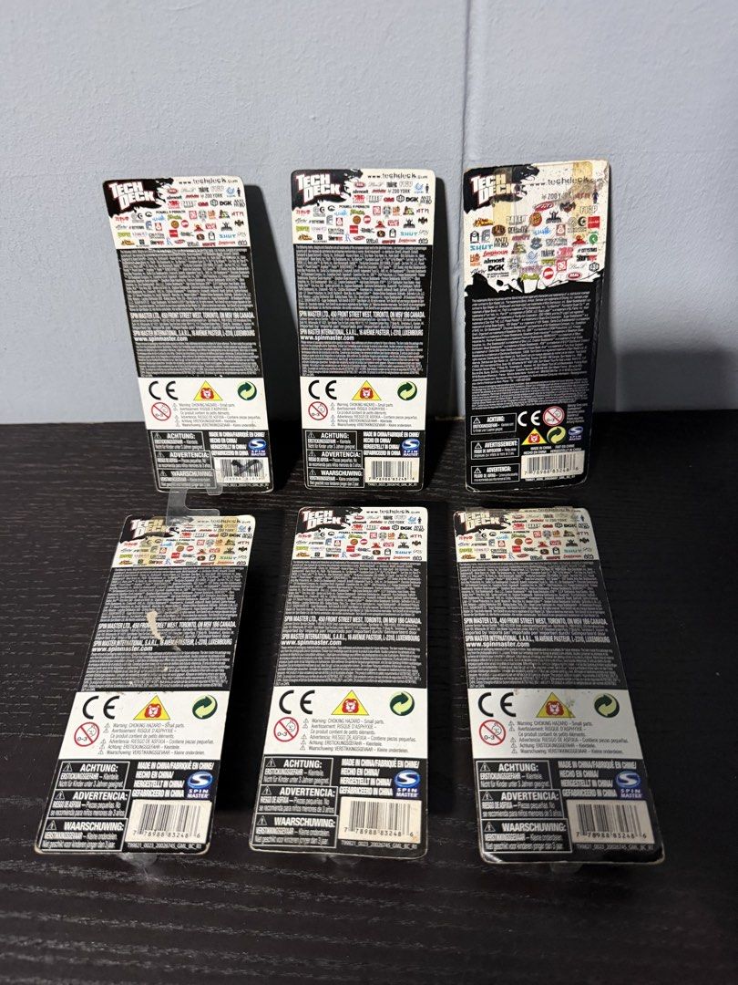 Single Tech Deck (Category: Kids Toys) located in Singapore. Submitted by ok_lahh (Listing ID 1468686515, Image 2). Description: Top 15 ea Bottom 10 ea (Bad condition ).