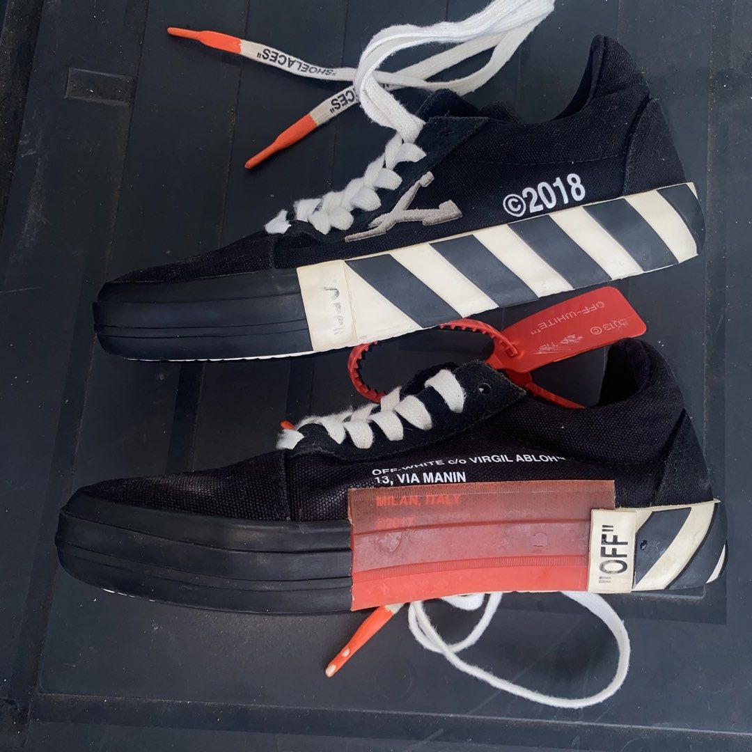 Size 35 Off White Shoes Original (Category: Sneakers & Footwear) located in Bulacan. Submitted by jexmd (Listing ID 1468554266, Image 3). Description: Need wash lang.