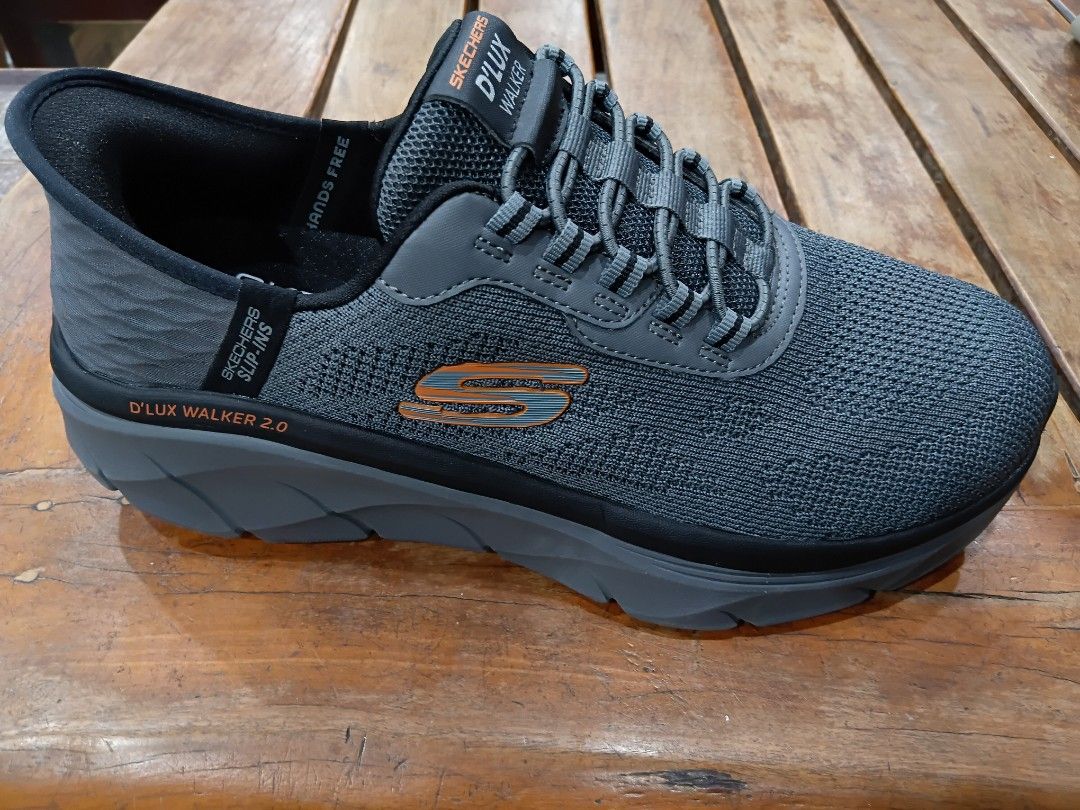 Skechers (Category: Sneakers) located in Subic. Submitted by AnythingBrandedby_May (Listing ID 1468603759, Image 1). Description: Skechers.