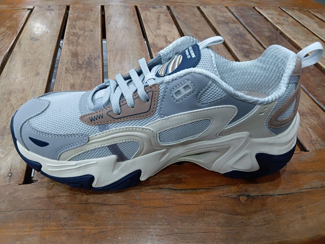 Skechers (Category: Sneakers) located in Subic. Submitted by AnythingBrandedby_May (Listing ID 1468636254, Image 2). Description: SKECHERS.