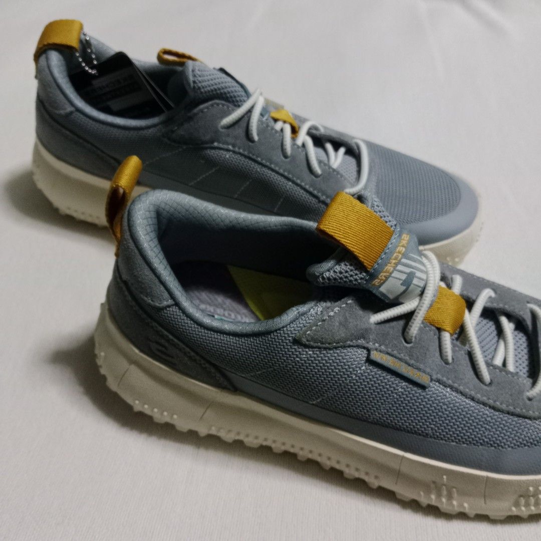 Skechers size 8.5 (Category: Casual Shoes) located in Manila. Submitted by razsty (Listing ID 1468564652, Image 3). Description: size 8 to 8.5 brandnew. Slip on wear.