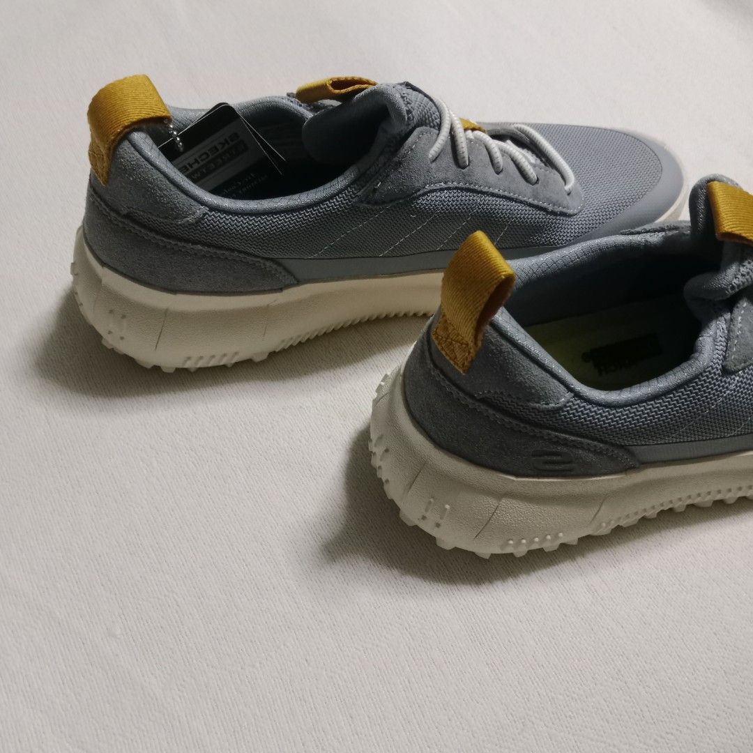 Skechers size 8.5 (Category: Casual Shoes) located in Manila. Submitted by razsty (Listing ID 1468564652, Image 2). Description: size 8 to 8.5 brandnew. Slip on wear.