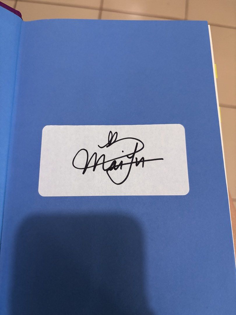 Skyhunter by Marie Lu Signed Hardcover (Category: Storybooks) located in Pasig City. Submitted by bookishnook (Listing ID 1468546196, Image 2). Description: - Title: Skyhunter by Marie Lu - Format: Hardcover with dust jacket - Special Feature: Includes a signed bookplate sticker on the inside page - Condition: Clean pages and cover, like new - Perfect for: YA fantasy collectors and readers - Shipping: Ships securely packed from the Philippines.