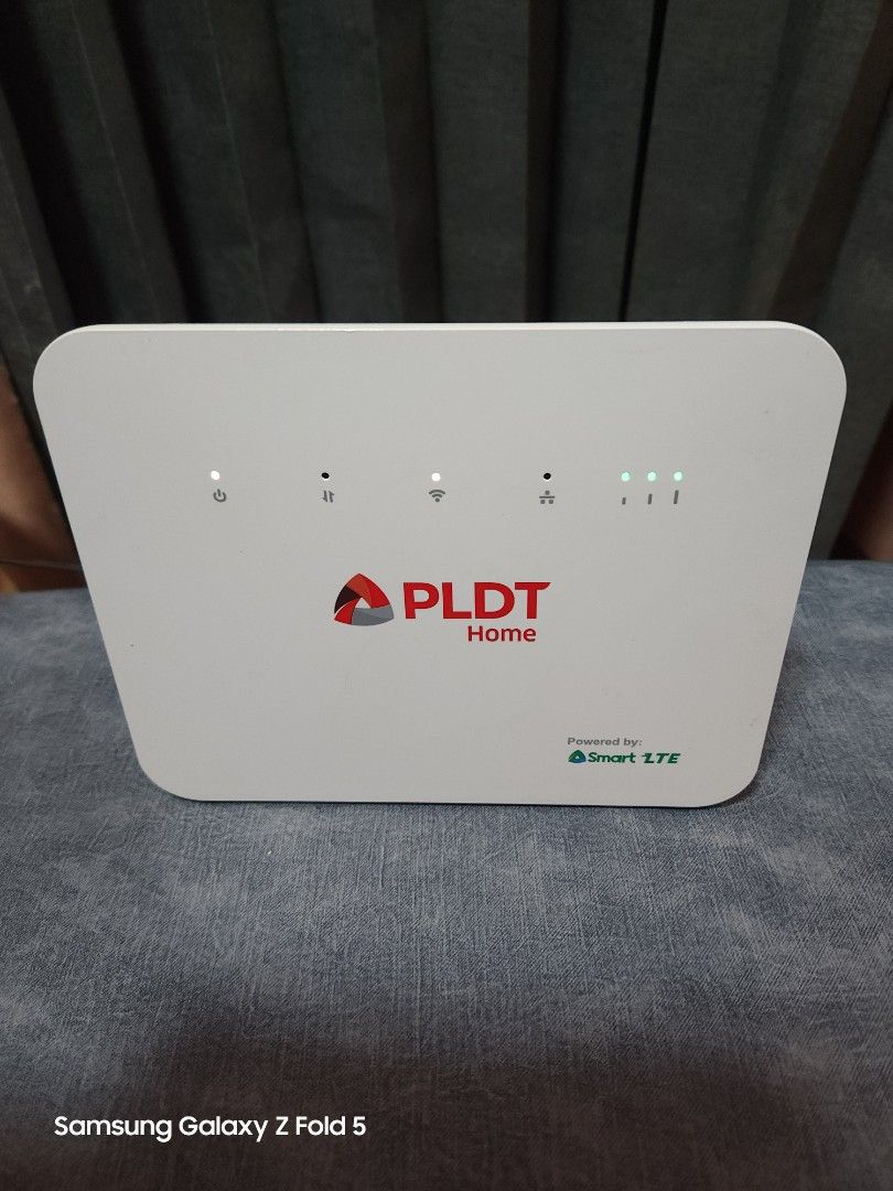 Smart Prepaid Wifi (Category: Networking) located in Manila. Submitted by chrizbrown (Listing ID 1468687488, Image 1). Description: Smart Prepaid Modem ● 100% No Issue ● No Simcard, bili nalang kayo ng Smart Fam Sim or Regular Sim ● with Power Adapter ● 700 pesos Lalamove nyo nalang kung malayo kayo, willing to VideoCall para mapakita sa inyo bago nyo i-book. own Rider at Booking nyo para safe kayo. 📌 No Last Price, mababa na mga binebenta ko at