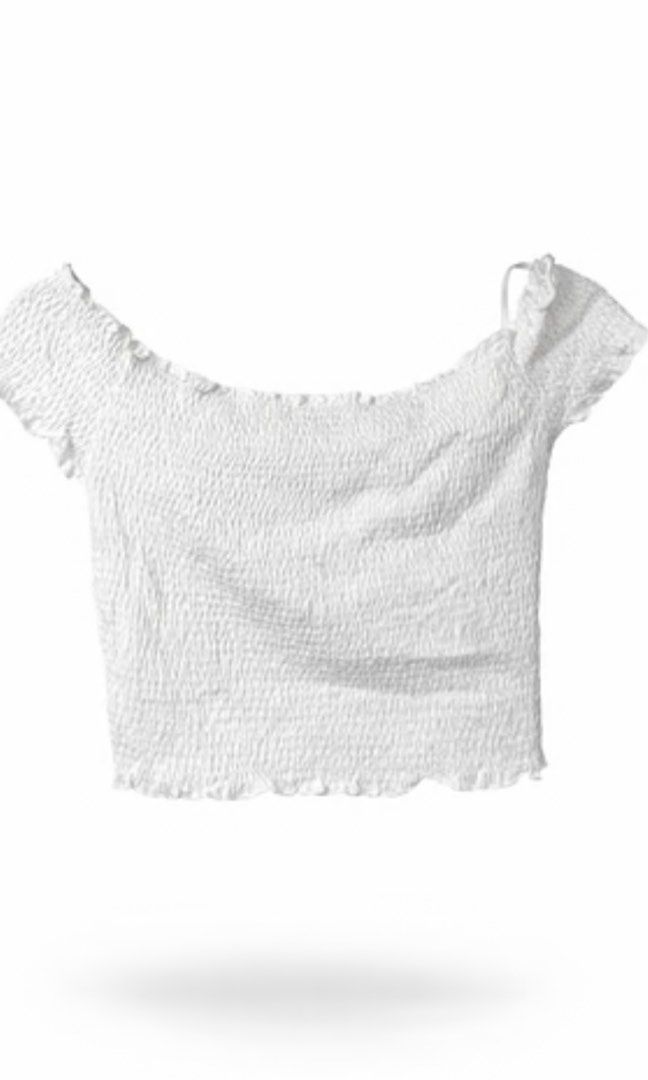 Smocked Croptop (Category: Blouses) located in Manila. Submitted by love.lyxph (Listing ID 1468591901, Image 2). Description: Honest issue: Holes sa armpit area, not halata when worn. .