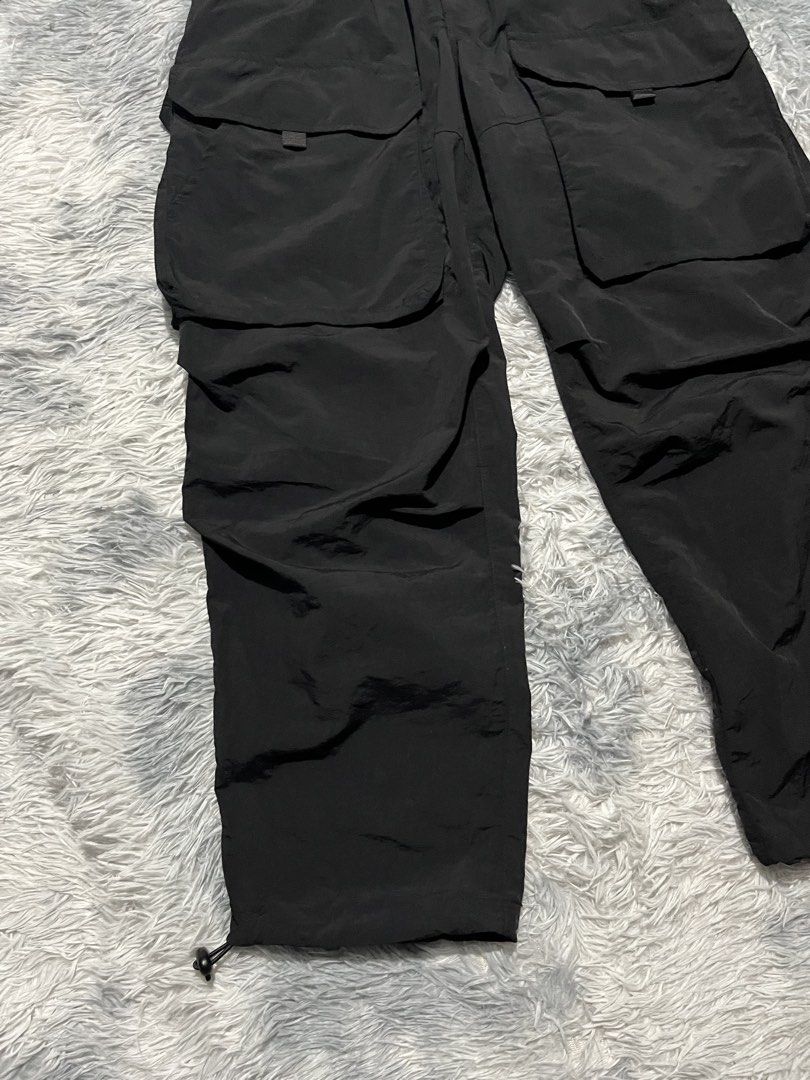 Smokinglife Utility Cargo Pants (Category: Joggers) located in Sasmuan (Sexmoan). Submitted by winterclothes.ph (Listing ID 1468519005, Image 3). Description: Smokinglife Utility Cargo Pants Waist 30-33 Length 39 Leg Opening 8 Excellent Condition .
