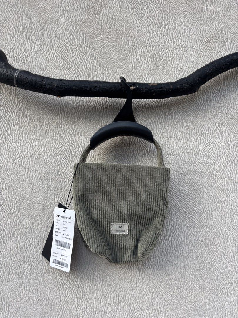 Snowpeak Micro Tote Bag (Category: Tote Bags) located in Baybay. Submitted by thrift.ed2023 (Listing ID 1468586342, Image 1). Description: Snowpeak Micro Tote Bag Brand New w/ Hangtags.
