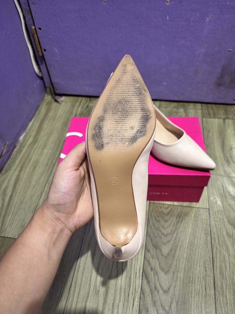 So Fab! Nude Beige Pointed Heels 🤍 (Category: Heels) located in Manila. Submitted by nutonewhalo (Listing ID 1468666626, Image 3). Description: Selling my So Fab! pointed-toe heels in nude beige! ✨ Worn only once ✨ Original purchase price: ₱1,500 ✨ Size 36 ✨ Comes with original box and extra heel tips ✨ Elegant and versatile — perfect for office wear, formal events, presentations, and special occasions. The heels are still in good overall condit