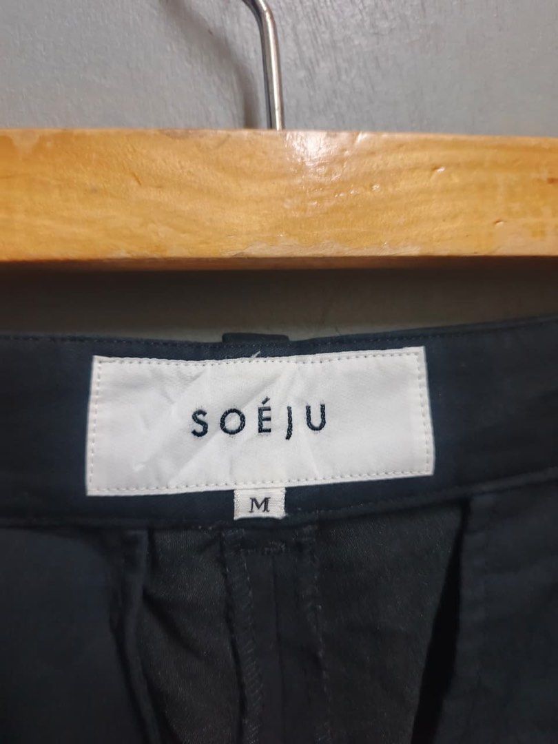 SOEJU (Category: Jeans) located in Dasmarinas. Submitted by jessputrages (Listing ID 1468661421, Image 3). Description: For sale Soeju Excellent condition No issue 1000 plus shipping fee Pm for more details.