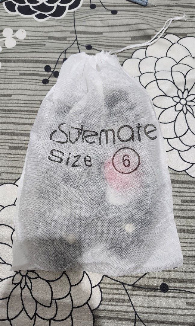Solemate Ballet Flats (Category: Flats & Sandals) located in Manila. Submitted by keithkatz (Listing ID 1468583845, Image 2). Description: I bought the wrong size, will be selling half the price. Original price Php699.