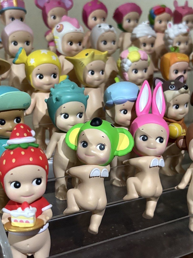 Sonny Angel Hippers Looking Back: Koala (Category: Designer & Blind Box Toys) located in Mandaluyong City. Submitted by nahnahyashin (Listing ID 1468677518, Image 1). Description: 💝 pm for more pics 🍑 authentic 🎀 displayed only ❌ no sensi 🌺 payo 🧚‍♀️ open for trade, dm offers.