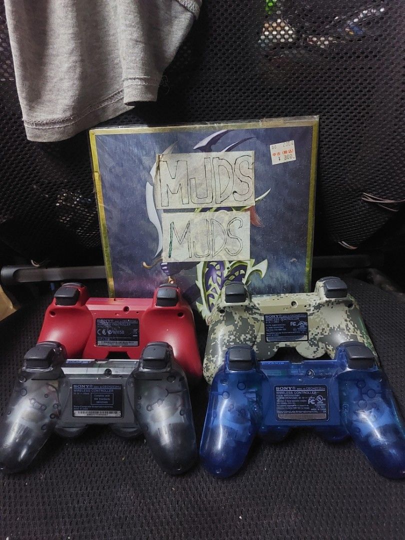 Sony PlayStation 3 DualShock 3 Wireless Controllers Original (Category: Controllers) located in Quezon City. Submitted by kushala140 (Listing ID 1468645865, Image 2). Description: DualShock 3 Original Camouflage Crimson Red Transparent Black Transparent Blue Tested Working 1k each Good All Buttons Good Analogs Good Battery Good Wireless Good Charging Good Vibrations Controller only No cables included Check out pictures for more details 1k each No