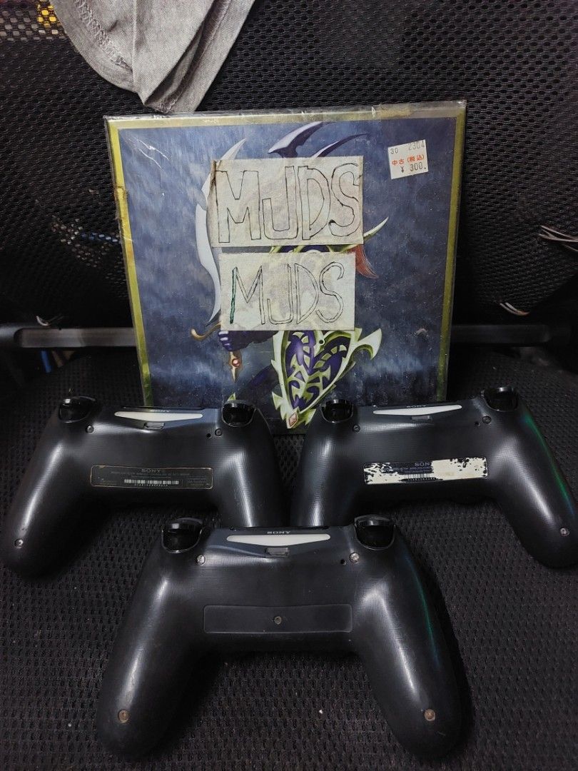 Sony PlayStation 4 DualShock 4 Wireless Controllers V1 (Category: Controllers) located in Quezon City. Submitted by kushala140 (Listing ID 1468643807, Image 2). Description: DualShock 4 Original Version 1 Black Tested Working 1k each Good All Buttons Good Analogs Good Battery Good Wireless Good Charging Good Tracking Pad Good Vibrations Controller only No cables included Check out pictures for more details 1k each No Warranty Test2sawa only dito 