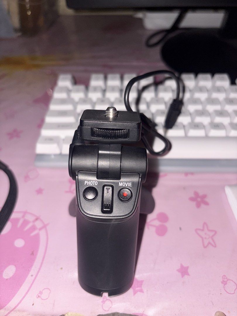 Sony vct-sgr1 shooting grip mini tripod (Category: Tripods & Monopods) located in Abucay. Submitted by wear_retro (Listing ID 1468510291, Image 1). Description: No issues Brand new Rfs: Not compatible to my cam.