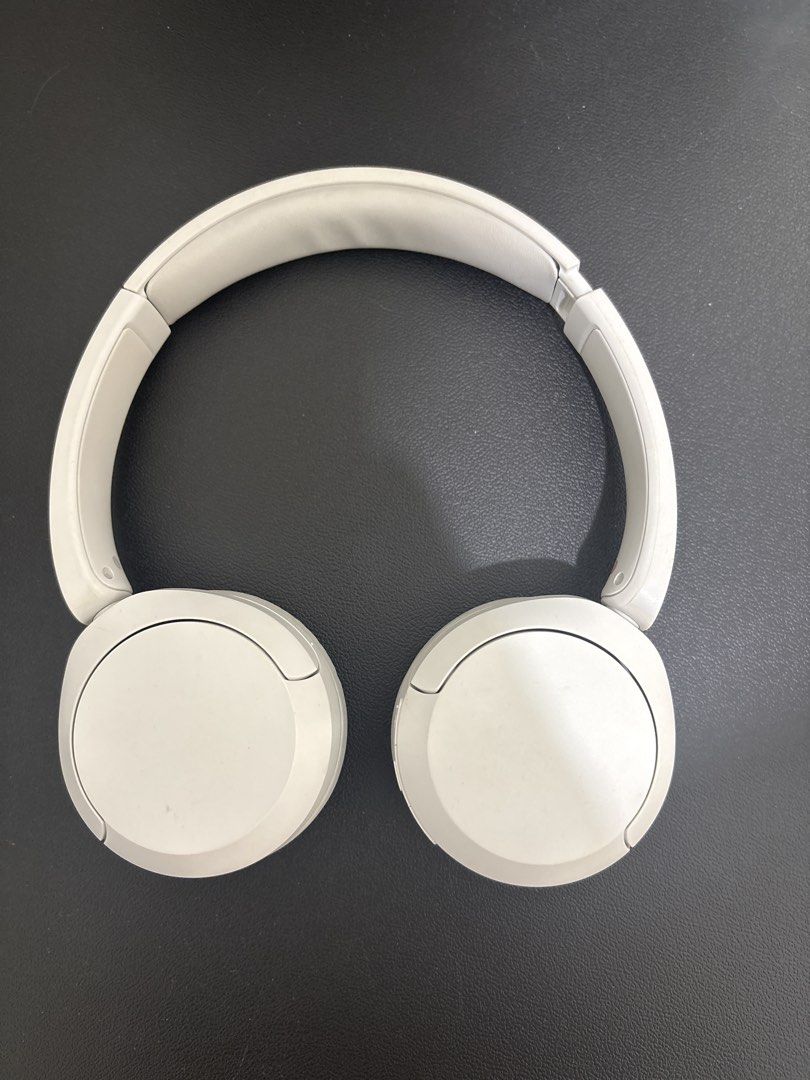 Sony WH-CH510 Wireless Headphones White (Category: Headphones & Headsets) located in Pasig City. Submitted by marias_wardrobe (Listing ID 1468507107, Image 1). Description: - Model: Sony Wireless On-Ear Headphones - Color: Clean white finish - Condition: Tested and fully working, with minor surface marks from daily wear - Comfort: Cushioned ear pads and adjustable headband - Performance: Great battery life and easy Bluetooth pairing - Delivery: P
