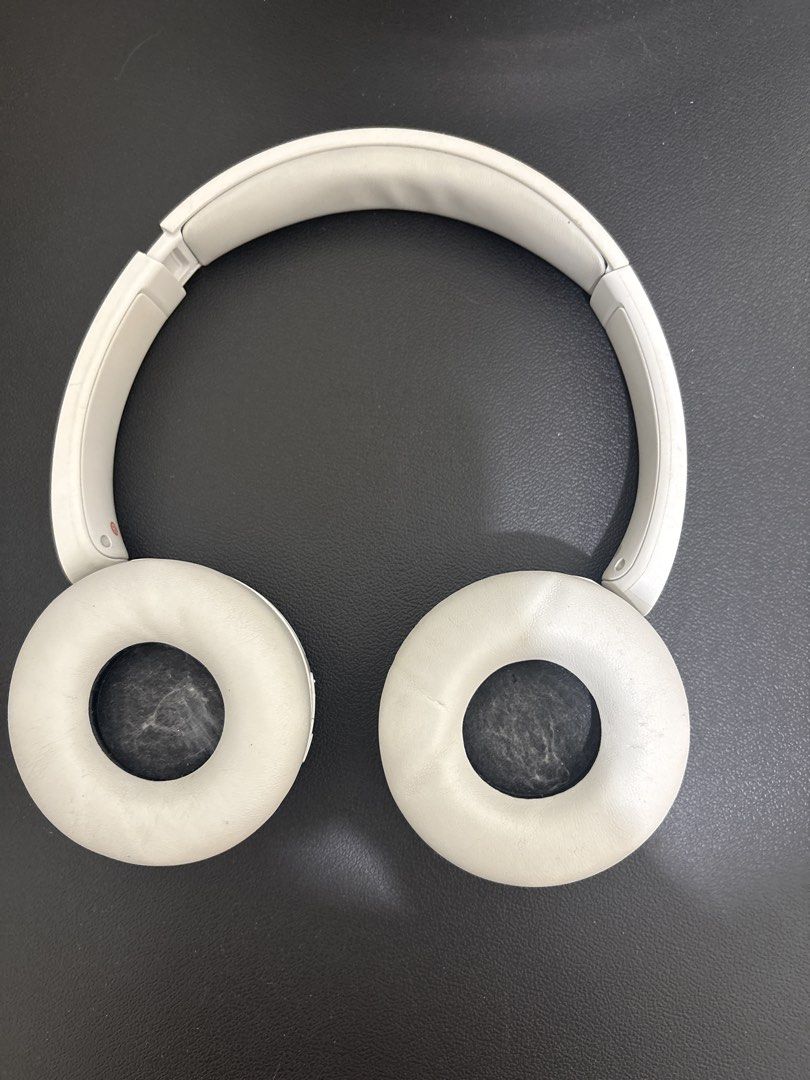 Sony WH-CH510 Wireless Headphones White (Category: Headphones & Headsets) located in Pasig City. Submitted by marias_wardrobe (Listing ID 1468507107, Image 2). Description: - Model: Sony Wireless On-Ear Headphones - Color: Clean white finish - Condition: Tested and fully working, with minor surface marks from daily wear - Comfort: Cushioned ear pads and adjustable headband - Performance: Great battery life and easy Bluetooth pairing - Delivery: P