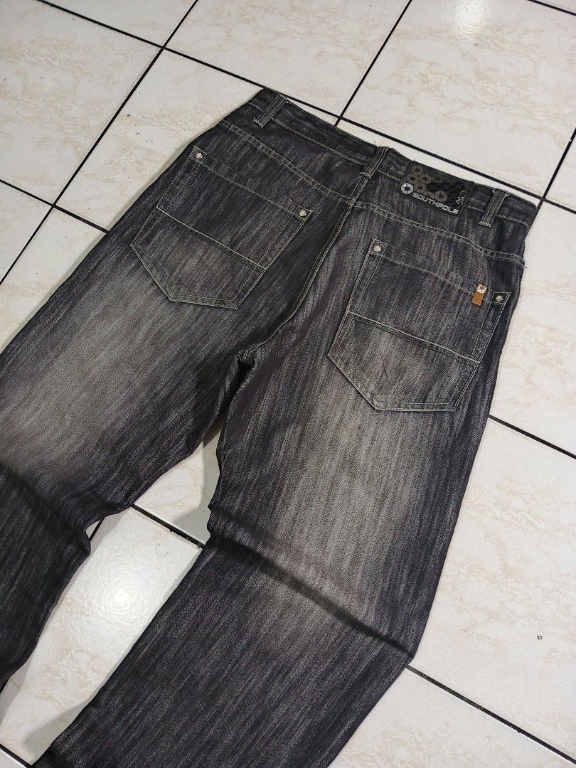 SOUTHPOLE BROWN TABS (Category: Jeans) located in Taguig. Submitted by wst.fnds (Listing ID 1468689392, Image 2). Description: SOUTHPOLE BROWN TAB GOOD CONDITION BLACK GREY WASH BAGGY / LOOSE SP PATCH BROKEN ZIPPER(CAN BE FIXED) FAV PCS W:34 / L:43 / T:14 / LO:9 💸: 2499 Negotiable Keywords: Southpole, Fubu, Karl kani, Rocawear, Evisu, Rmc, Ed Hardy, Sean John, Ecko Unltd, Coogi, Girbaud, Avirex, Ralph Lauren.