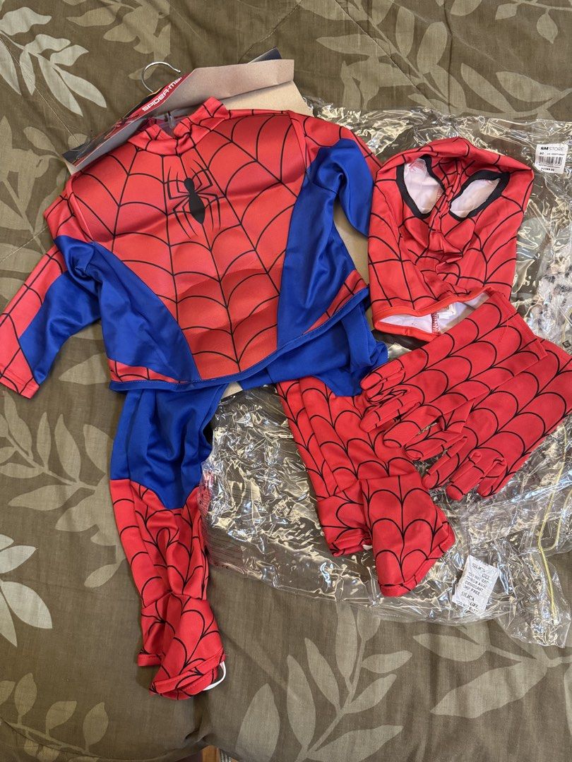 Spiderman Costume (Category: Babies & Kids Fashion) located in Makati City. Submitted by averysbabyshop (Listing ID 1468661245, Image 2). Description: With muscle pads.