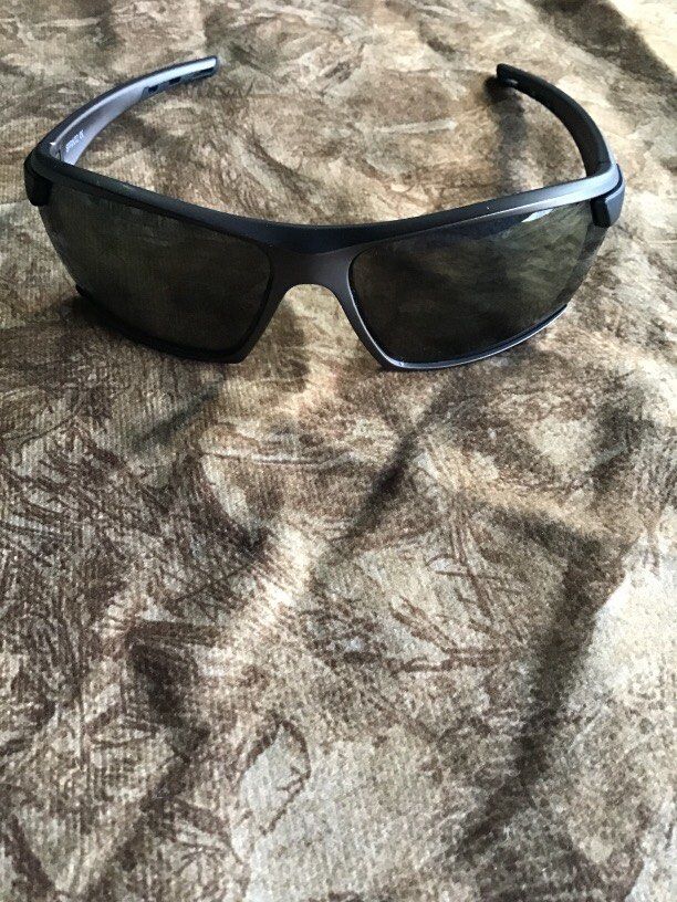 Sprinto Blaze SQ (Category: Sunglasses & Eyewear) located in Baguio. Submitted by agozun61 (Listing ID 1468579406, Image 1). Description: Authentic sunglass color brown frame And black lenses.like new.