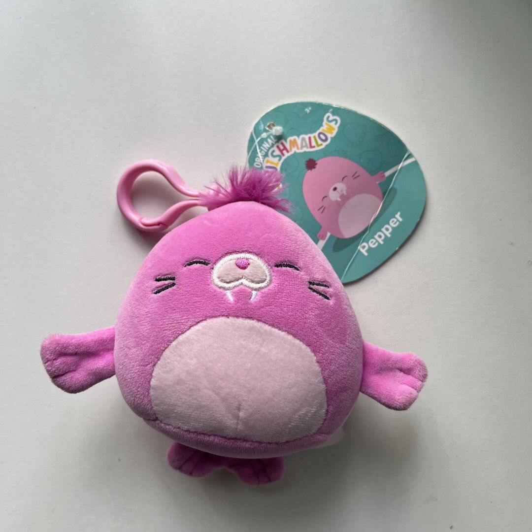 SQUISHMALLOW Keychain (Category: Plushies & Soft Toys) located in San Fernando. Submitted by e.eejahhh (Listing ID 1468532164, Image 1). Description: Squishmallow Keychain • Preloved (flaws may dumi sa likod niyaaa) • With paper tag RFS: Decluttering LOCATION: La Union,Philippines Payment First Via: GCASH/BANK TRANSFER Shipping thru: J&T Express only ~color may vary due to lighting~.