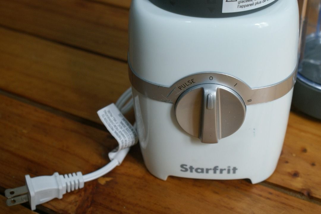 Startfrit Electronic Blender (Category: Juicers, Blenders & Grinders) located in Quezon City. Submitted by jerichomadura (Listing ID 1468608037, Image 3). Description: Starfrit Electronic Blender- 300W Motor with FREE additional blending cup.