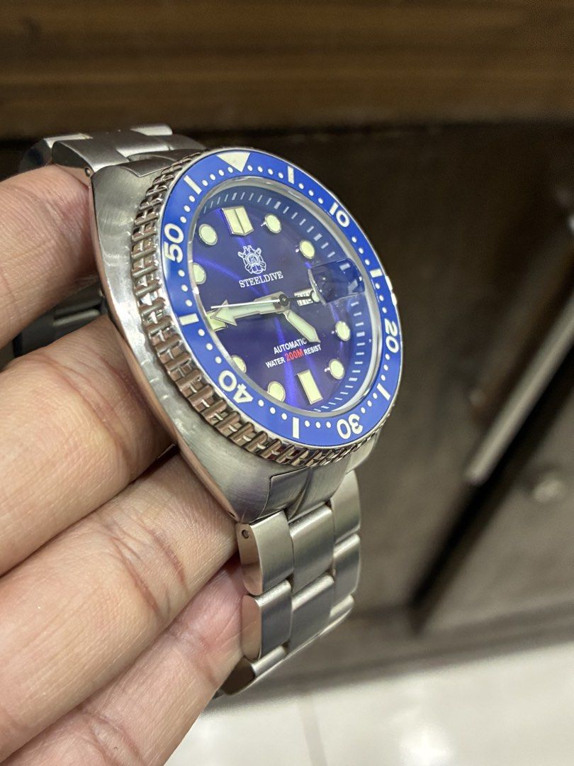 Steel Dive Automatic Mens Watch (Category: Men's Watches) located in Manila. Submitted by tictac921 (Listing ID 1468610996, Image 3). Description: .