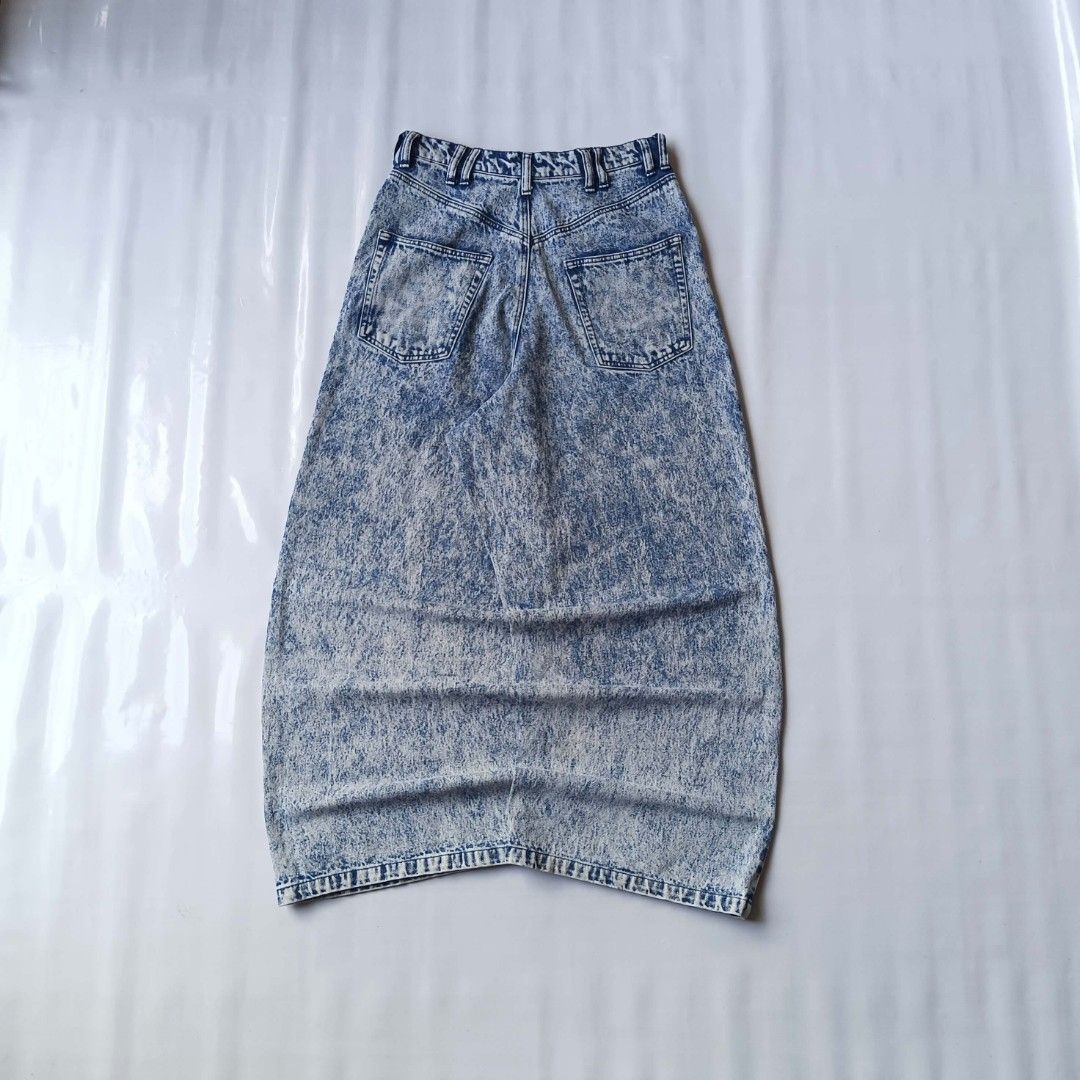 Stone Washed Baggy Pants (Category: Jeans) located in San Luis. Submitted by 3fted.au (Listing ID 1468638496, Image 2). Description: Stone Washed Baggy Pants Excellent Condition 9.5/10 Color Rate Hard Thick/Heavy Denim No Issues Waist: 29 Length: 40.5 Thigh: 15.5 Leg Opening: 12.5 🏷️400.