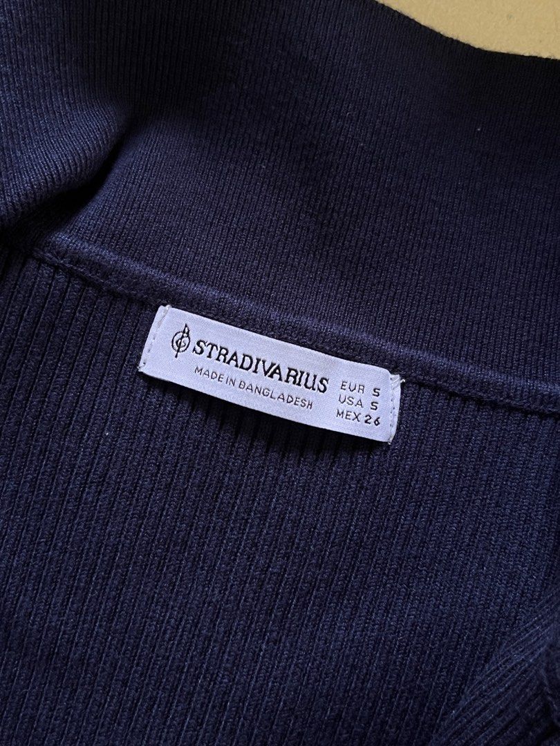Stradivarius Knitted Longsleeves (Category: Longsleeves) located in Manila. Submitted by irish_closet (Listing ID 1468545034, Image 3). Description: .