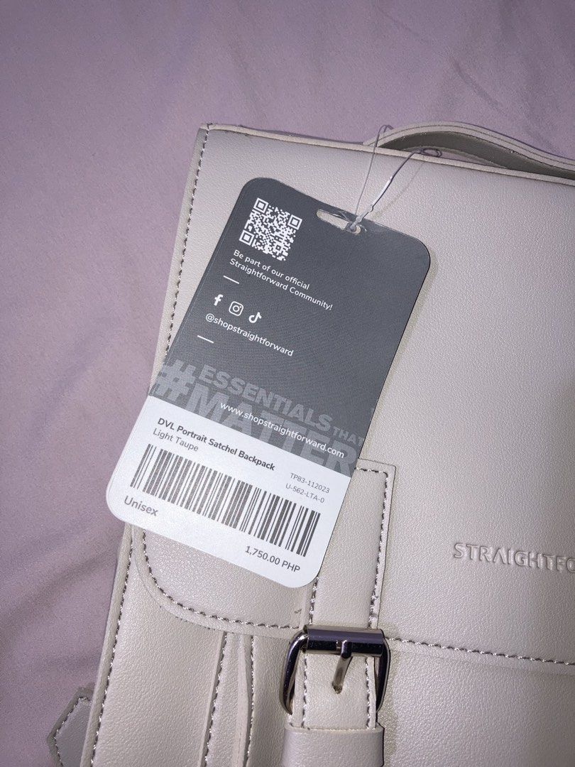 Straightforward Laptop Bag (Category: Laptop Bags & Sleeves) located in Bacoor. Submitted by nyanliyi (Listing ID 1468542456, Image 2). Description: Original Straightforward Bagpack Has tagged and can provide you a proof that I buy it from their shop. Original price is 1750 pesos, selling price is 900. RFS: No longer want it. .