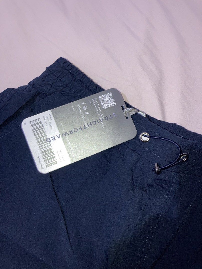 Straightforward Shorts (Category: Shorts) located in Bacoor. Submitted by nyanliyi (Listing ID 1468543327, Image 2). Description: Never been used. Can provide you a proof that I buy it from their shop. Original price is 999, selling it for 790. Can be use by a woman. RFS: No longer need it..