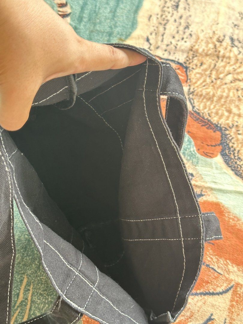 Stüssy mini tote bag (Category: Luxury Bags & Wallets) located in Los Banos. Submitted by streetwear.collections (Listing ID 1468642573, Image 3). Description: Stüssy mini tote bag Excellent condish Php 1300 Thanks! .