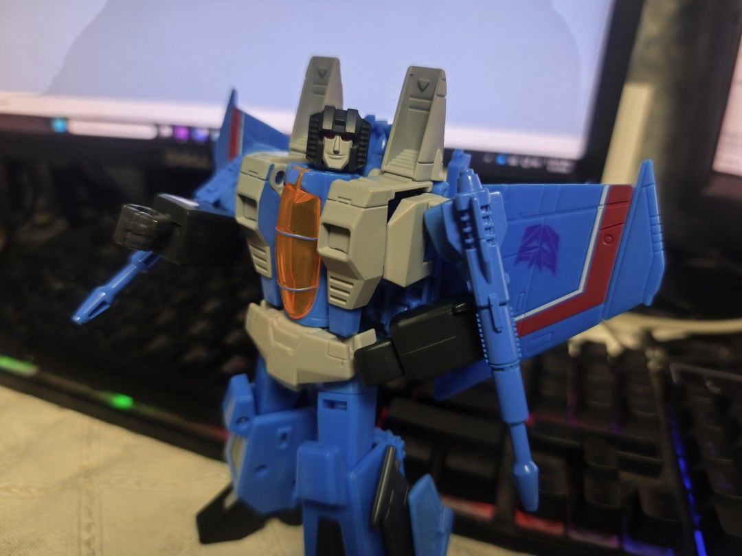 Studio Series Thundercracker and Skywarp (BIB) (Category: Action & Battle Toys) located in Quezon City. Submitted by xenixhades (Listing ID 1468593949, Image 2). Description: Please read description: Selling my Studio Series Seekers for Php 5,500. Only transformed them once and put them in display, no issues for both of the figs. Note for Thundercracker: -Replaced his head with the KO one but the rest are all authentic. Tapat na, wag nang tumawad